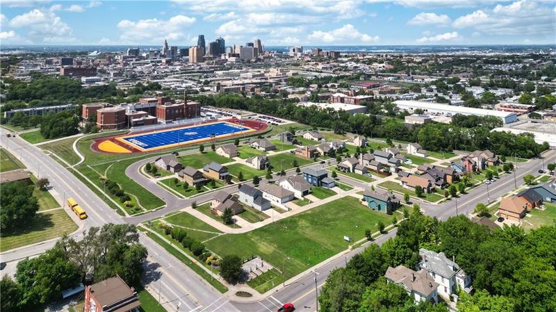 2000 Garfield Ave, Kansas City, MO 64127