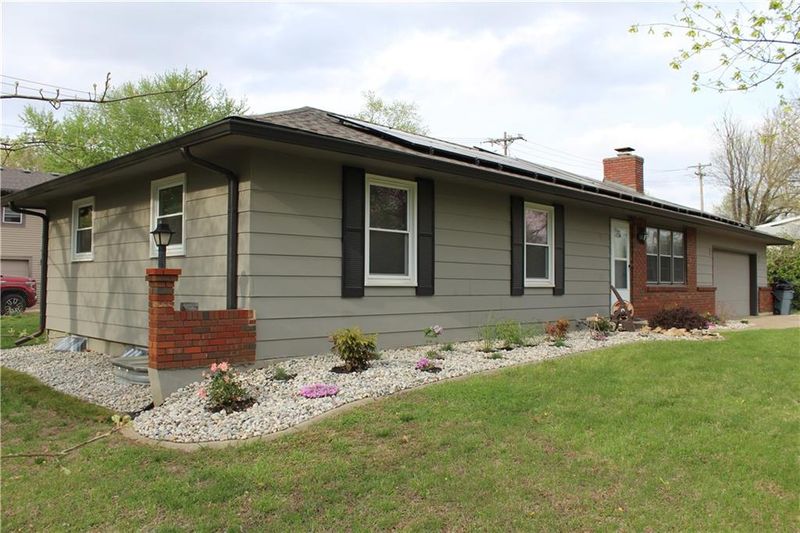 5330 County Line Rd, Kansas City, KS 66106