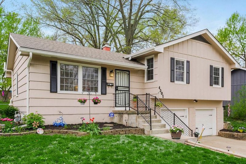 4301 E 113th St, Kansas City, MO 64137
