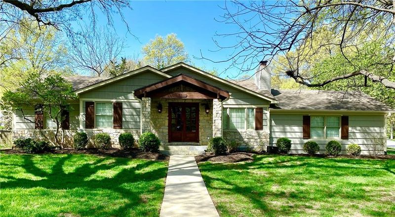 9300 Meadow Ln, Leawood, KS 66206