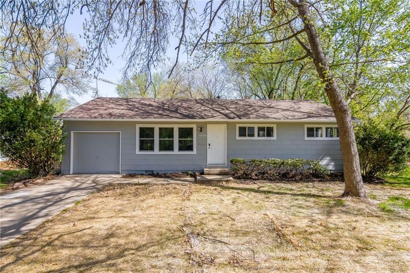 6906 E 113th St, Kansas City, MO 64134