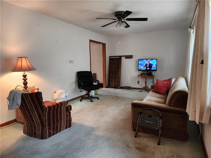 4607 47th St, Kansas City, MO 64117