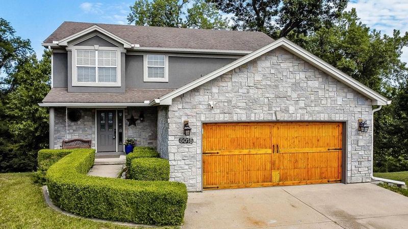 5015 NW Strathbury Ave, Riverside, MO 64150
