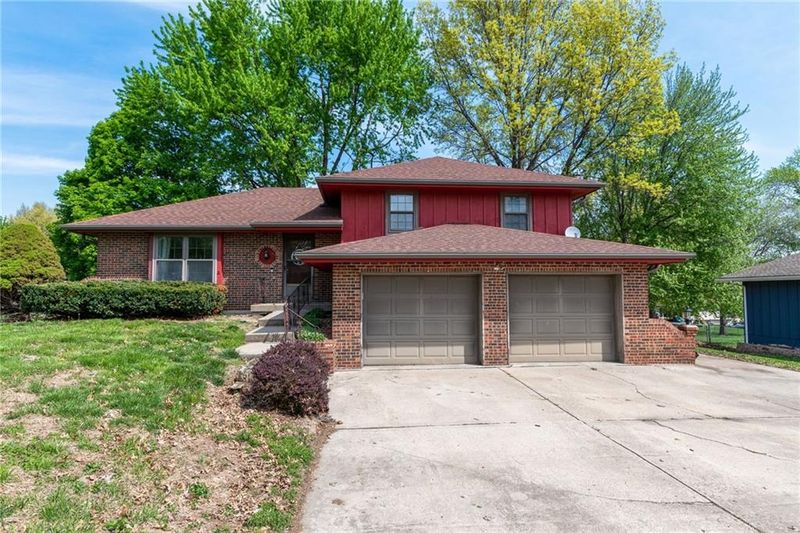 1100 NE 114th Ter, Kansas City, MO 64155