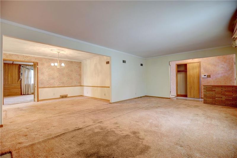 515 E 78th St, Kansas City, MO 64131