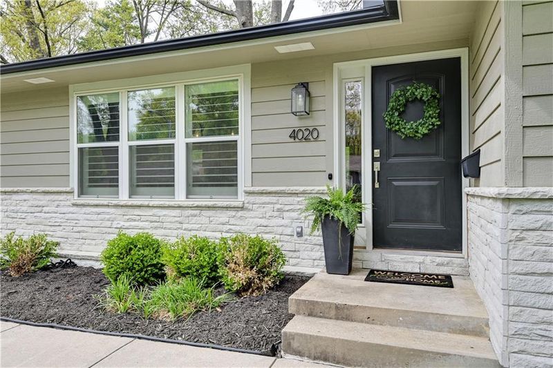 4020 W 98th St, Overland Park, KS 66207
