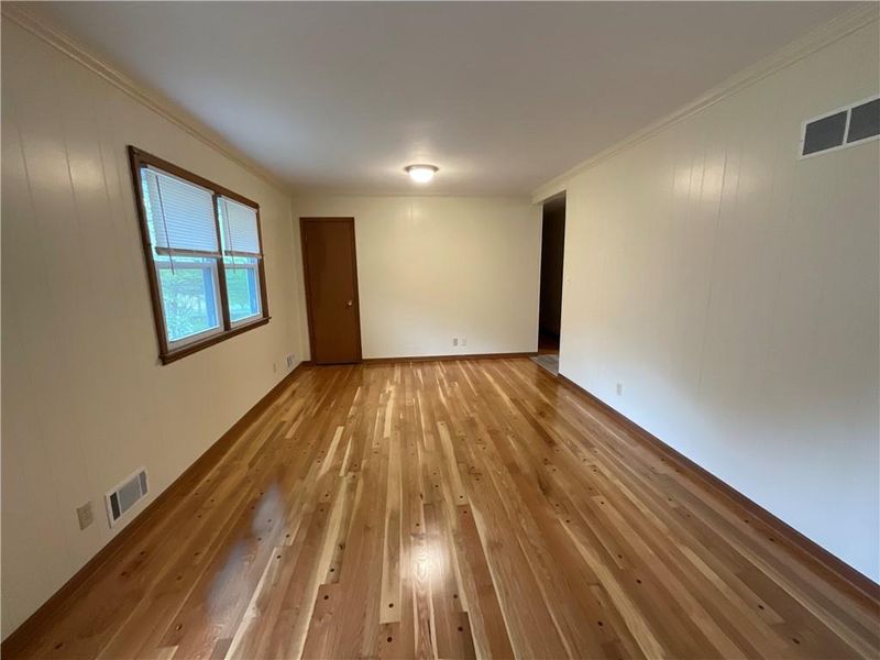 11906 E 57 Ter, Kansas City, MO 64133