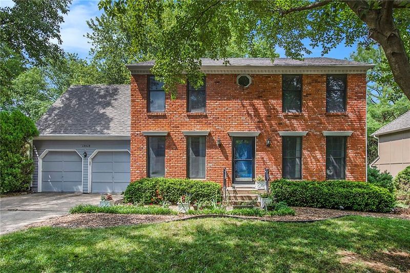 15518 W 89th Pl, Lenexa, KS 66219
