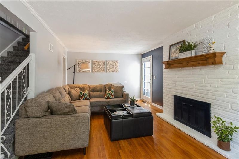 447 E 81st St, Kansas City, MO 64131