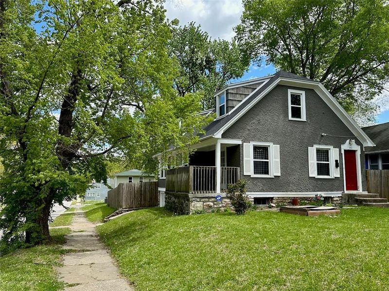 5601 Virginia St, Kansas City, MO 64110