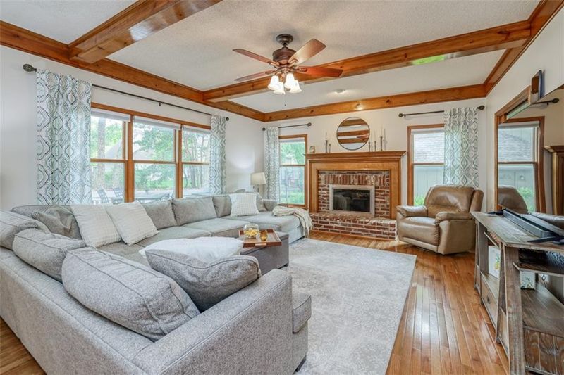 10549 Bluejacket St, Overland Park, KS 66214