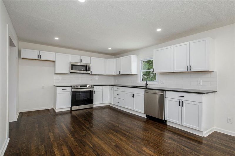 8901 N Mcgee St, Kansas City, MO 64155