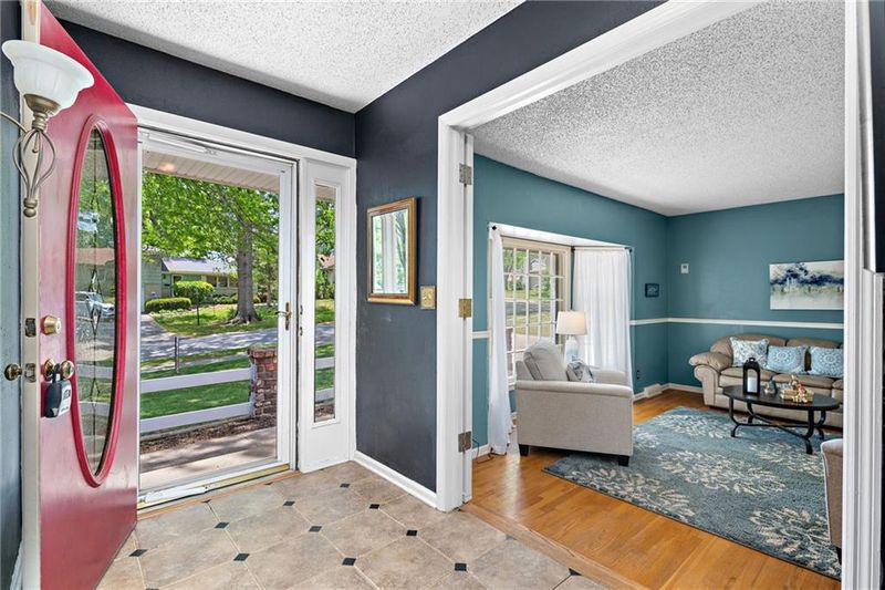 1108 E 110th St, Kansas City, MO 64131