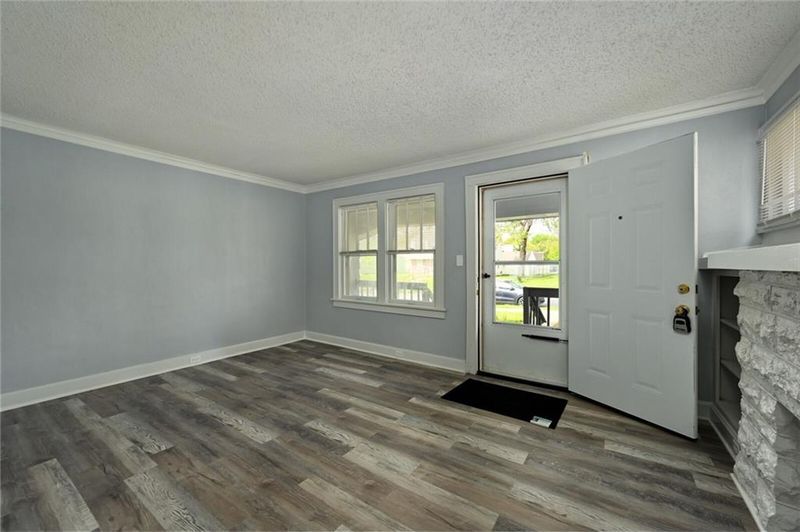 5805 Forest Ave, Kansas City, MO 64110