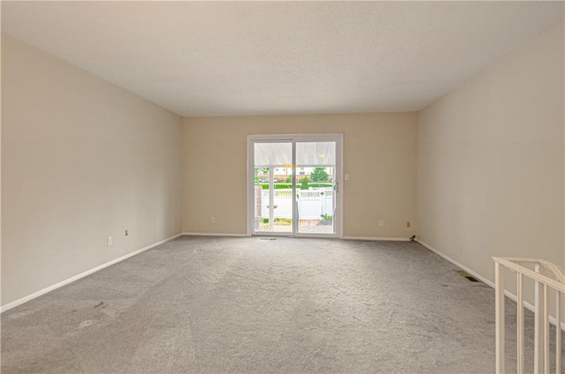 9633 Perry Ln, Overland Park, KS 66212