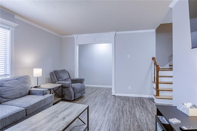 9541 Outlook Dr, Overland Park, KS 66207