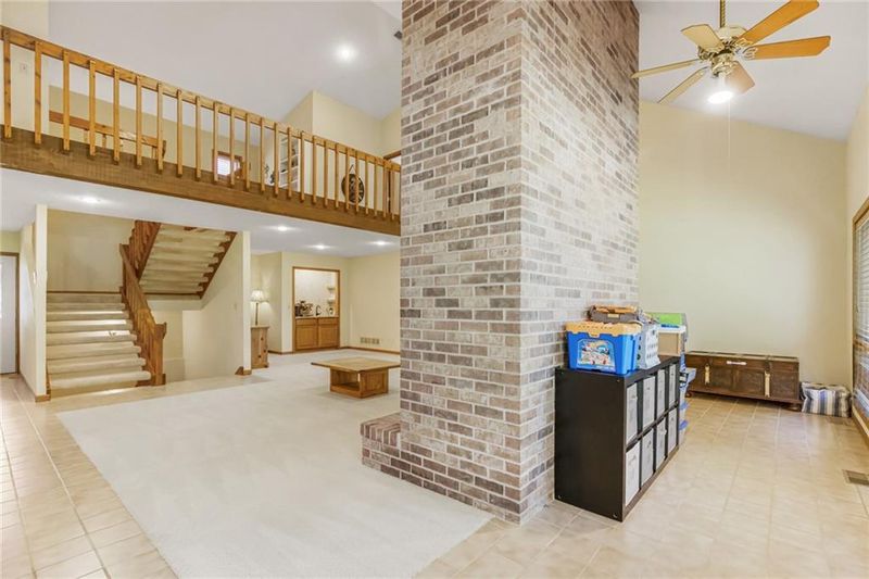 17659 Cody St, Overland Park, KS 66221