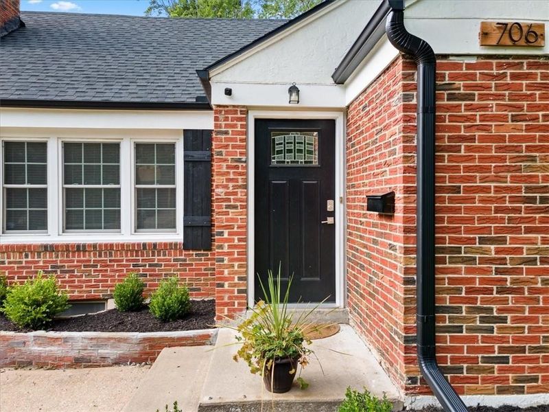 706 E 73rd St, Kansas City, MO 64131