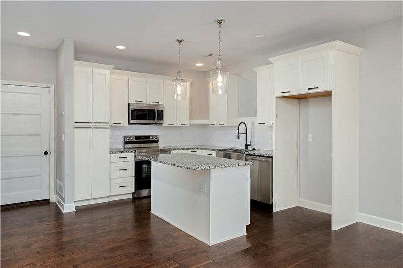2015 Garfield Ave, Kansas City, MO 64127