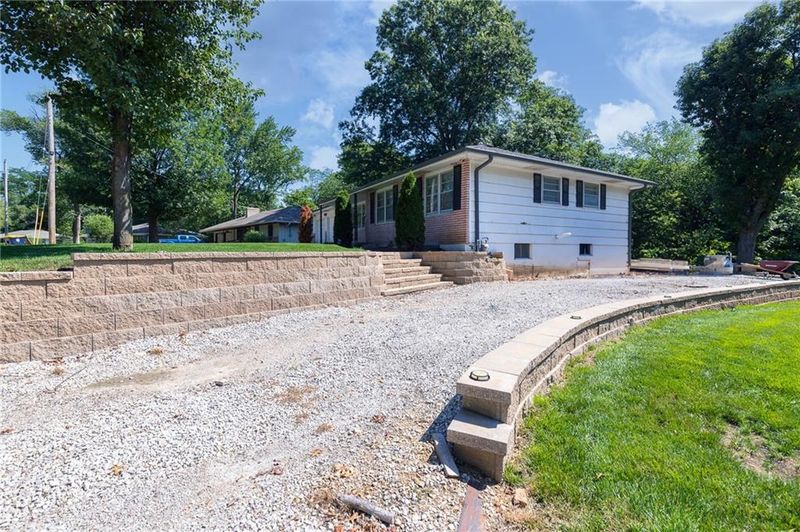 13012 E 54th St, Kansas City, MO 64133