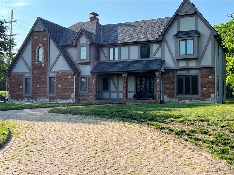 15058 W 155th Ter, Olathe, KS 66062