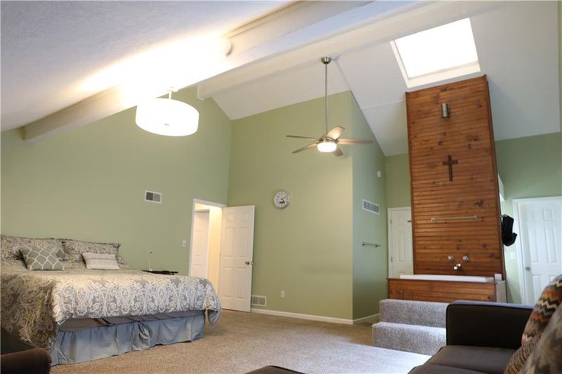 241 E 129th Ter, Kansas City, MO 64145