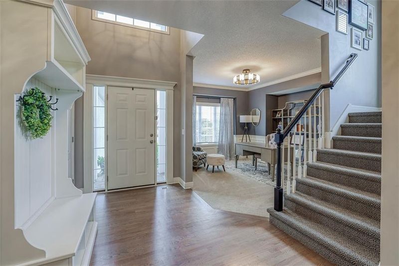 2524 SW Kenwill Ct, Lee's Summit, MO 64082