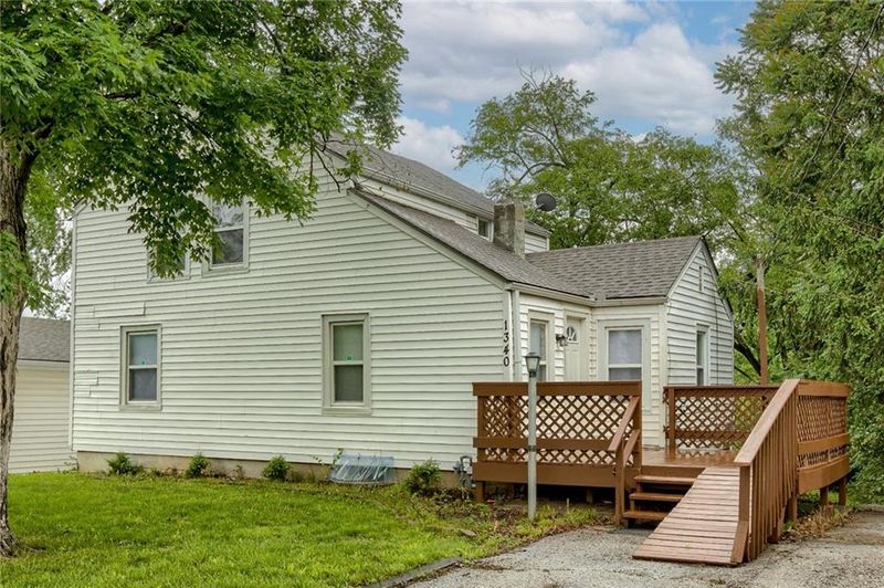 1340 NE 88th St, Kansas City, MO 64155