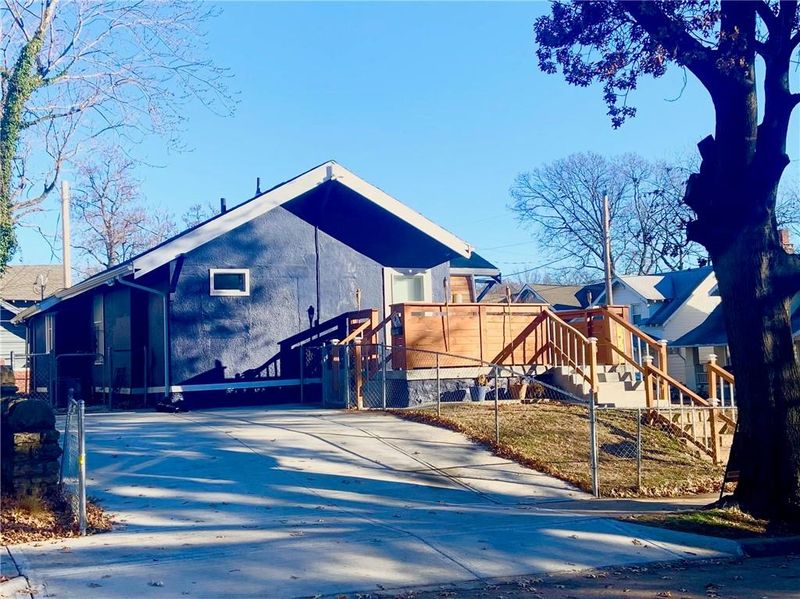 3549 Agnes Ave, Kansas City, MO 64128