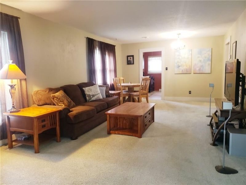 2208 W 4th St, Pittsburg, KS 66762