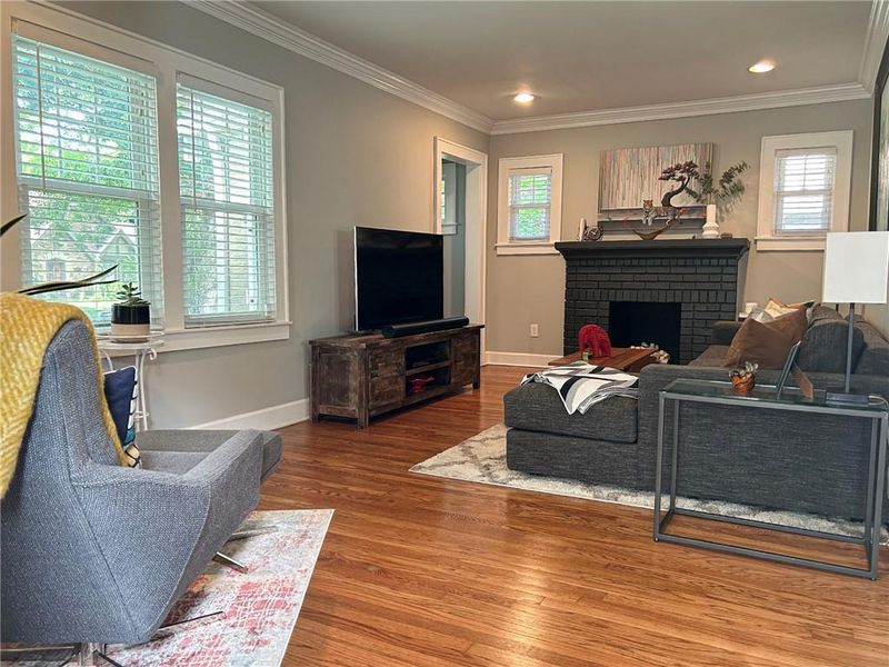 310 E 69th Ter, Kansas City, MO 64113