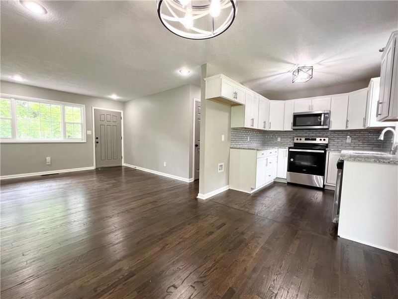 10708 E 50th Ter, Kansas City, MO 64133