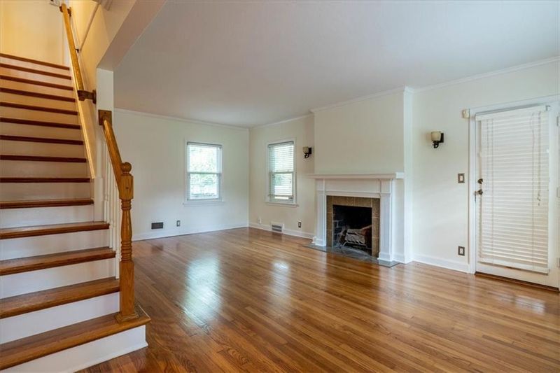 624 E 73 St, Kansas City, MO 64131