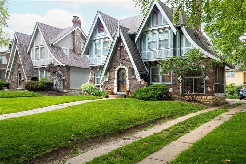 628 E 71st Ter, Kansas City, MO 64131