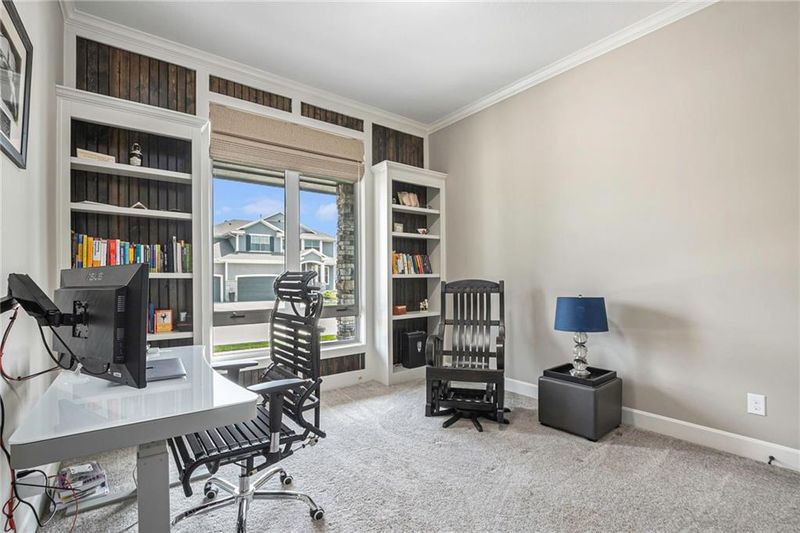 18140 Westgate St, Overland Park, KS 66013
