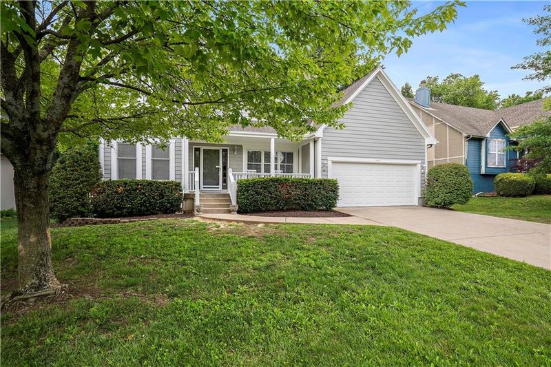 1441 E 155 St, Olathe, KS 66062
