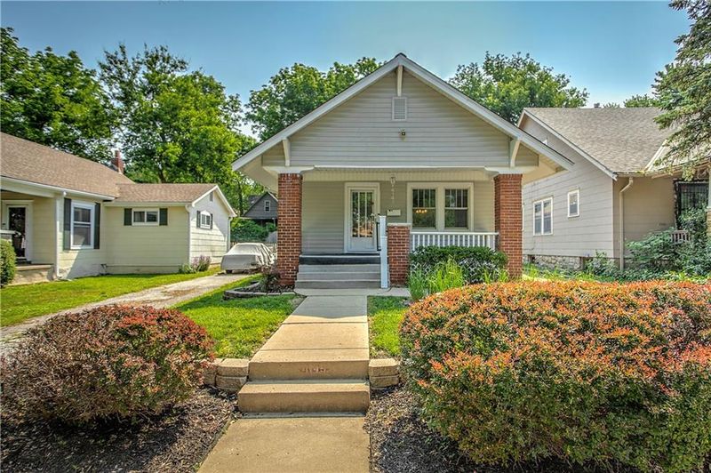4145 Genessee St, Kansas City, MO 64111
