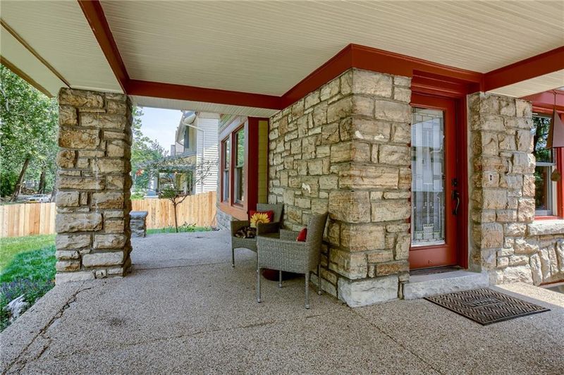 3915 Forest Ave, Kansas City, MO 64110