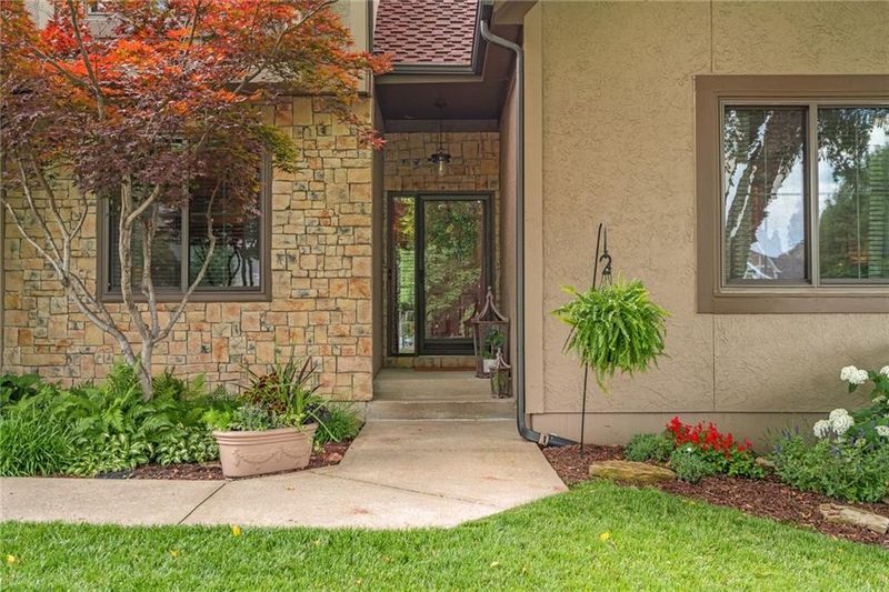 12822 Perry St, Overland Park, KS 66213
