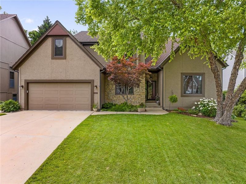12822 Perry St, Overland Park, KS 66213