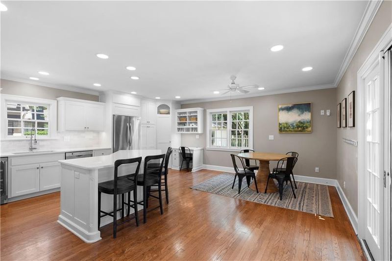 6515 Summit St, Kansas City, MO 64113