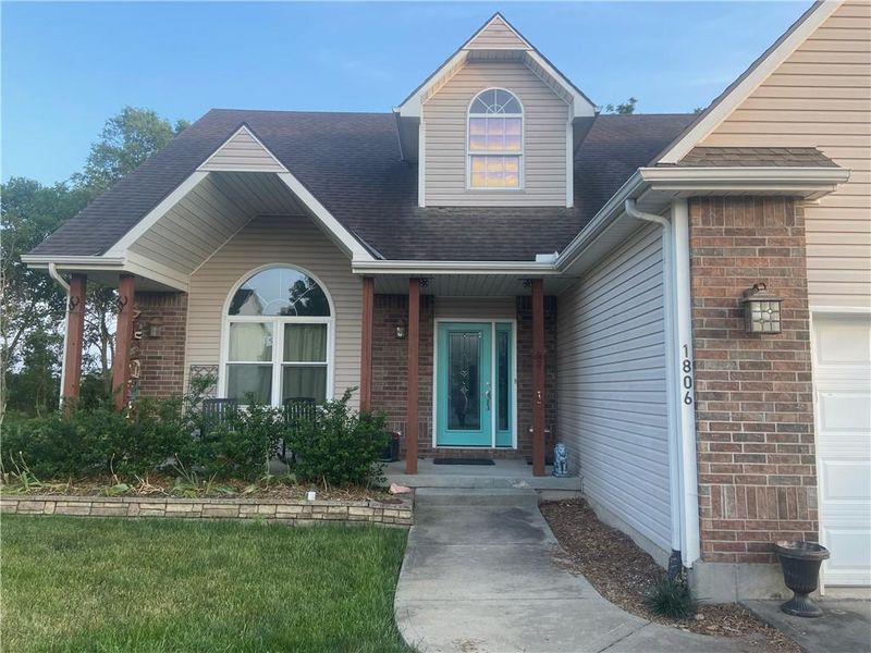 1806 Alpine Dr, Pleasant Hill, MO 64080