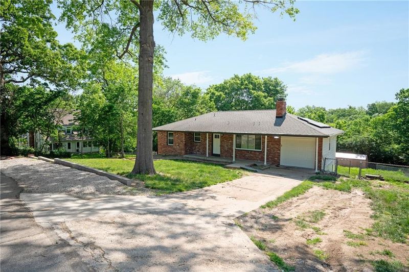 4805 Farley Ave, Kansas City, MO 64129