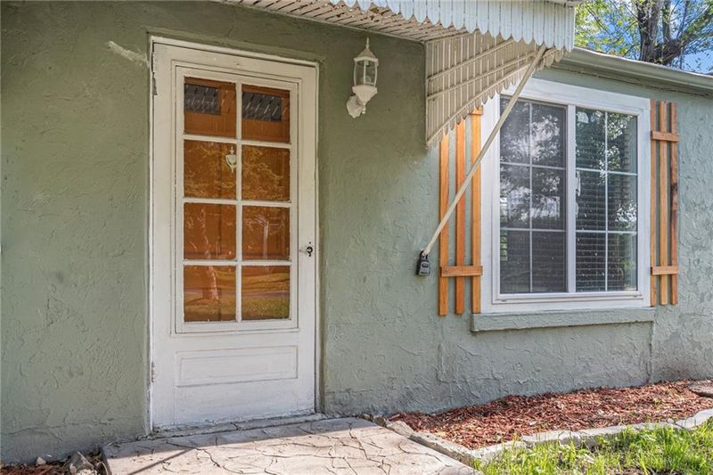 119 W 80th St, Kansas City, MO 64114