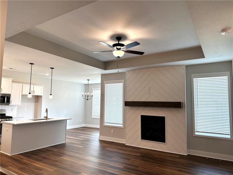 4006 NW 96th St, Kansas City, MO 64154