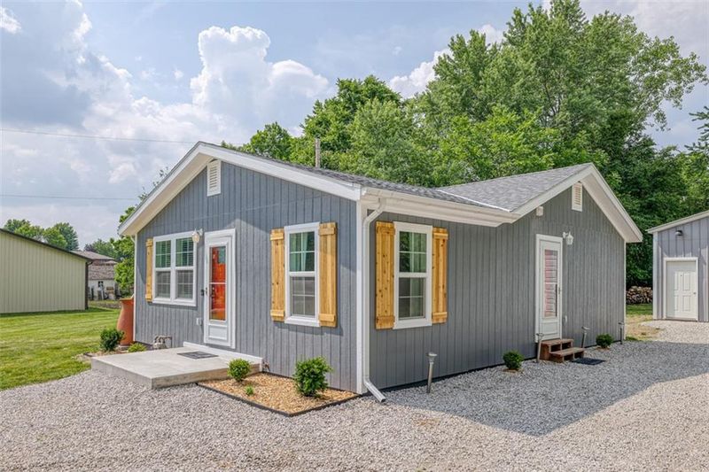 6000 E 187th St, Belton, MO 64012