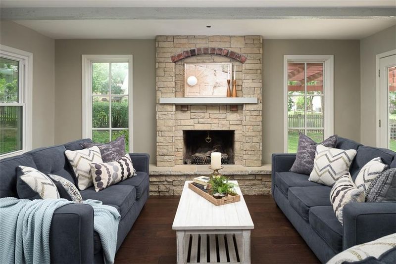 7913 W 98th Ter, Overland Park, KS 66212