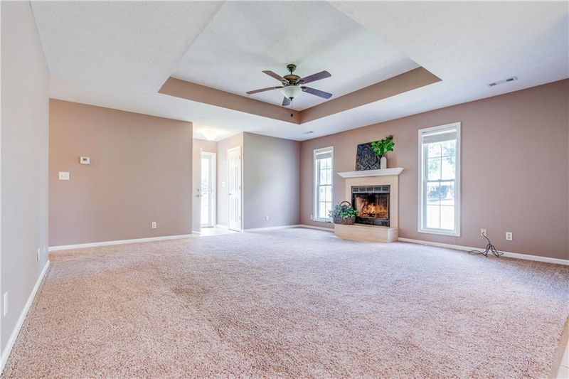 16332 S 1383 Rd, Nevada, MO 64772