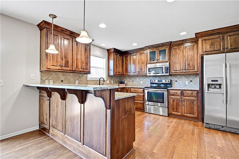 18309 W 193rd Ter, Spring Hill, KS 66083