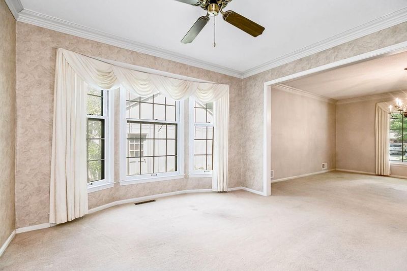 11607 W 101st St, Overland Park, KS 66214